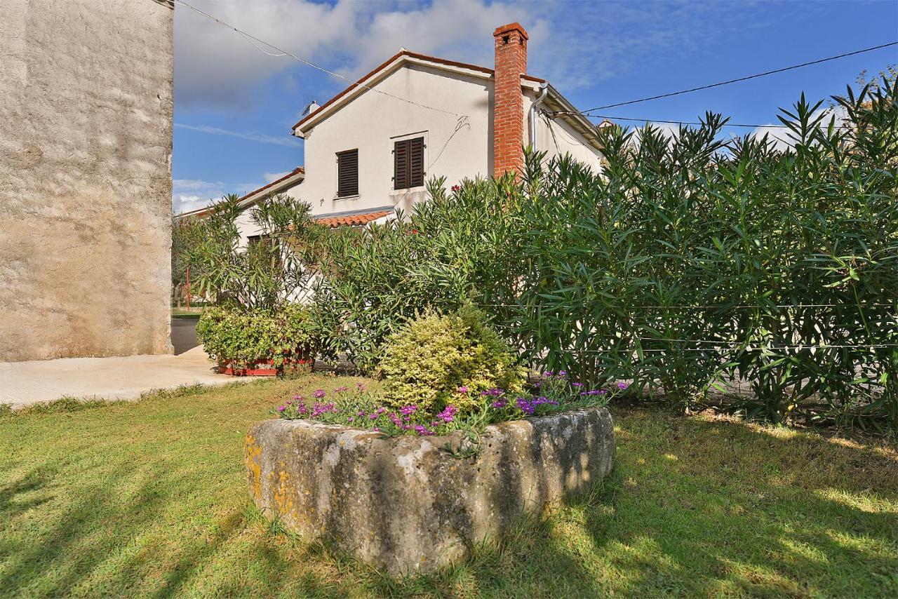 House Monteci 1378 Βίλα Galižana Εξωτερικό φωτογραφία