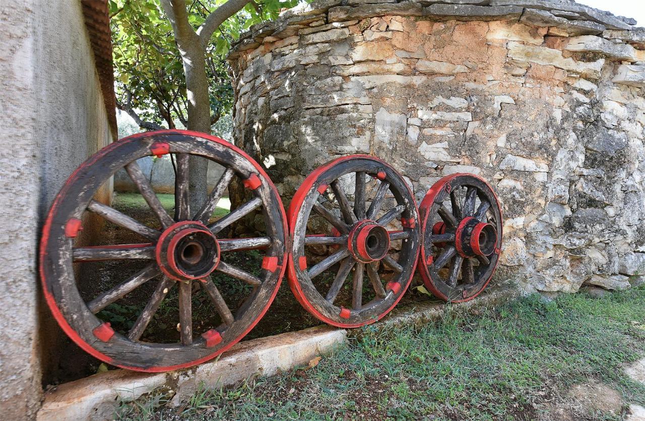 House Monteci 1378 Βίλα Galižana Εξωτερικό φωτογραφία